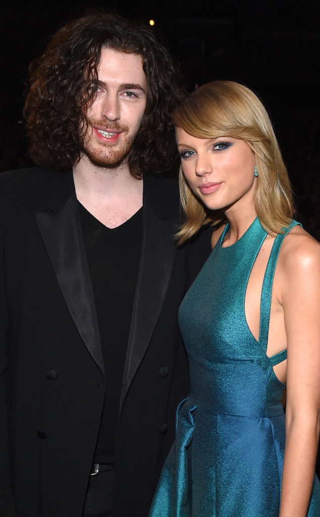 Taylor Swift e Hozier passam a noite conversando em festa pós Grammy